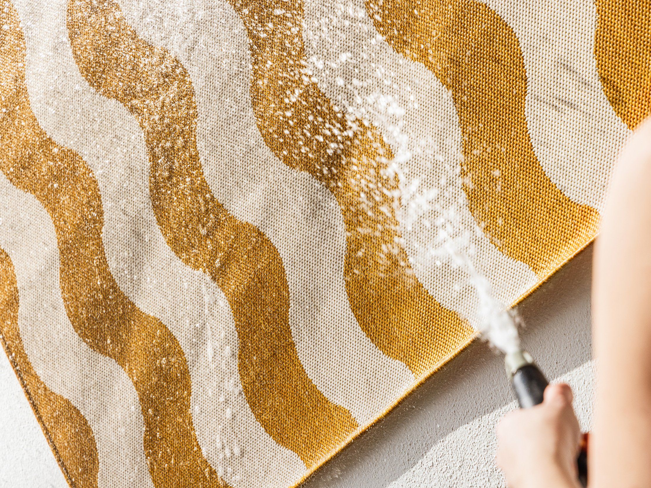 Re Waterproof Rug Can outdoor rugs get wet? A practical guide - Rugvista