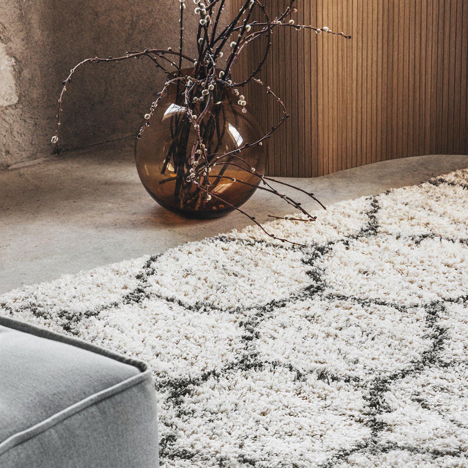 Enhance your home with industrial chic rugs - Rugvista
