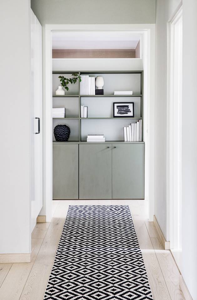 Black / grey runner cotton dhurrie mws 1 side -  Carpet in a hallway.