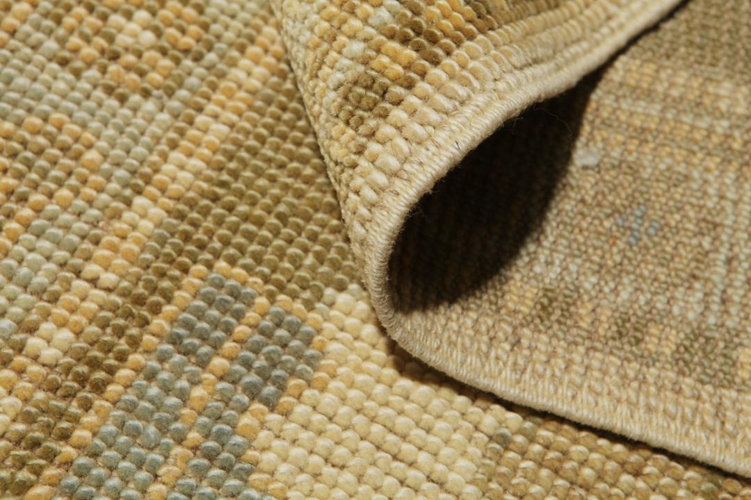 Handgemaakt Turks Usak tapijt in beige en groene tinten
