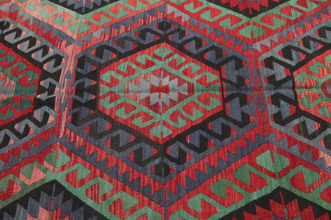 Vintage kelim-tæppe fra Tyrkiet i flerfarvet geometrisk mønster