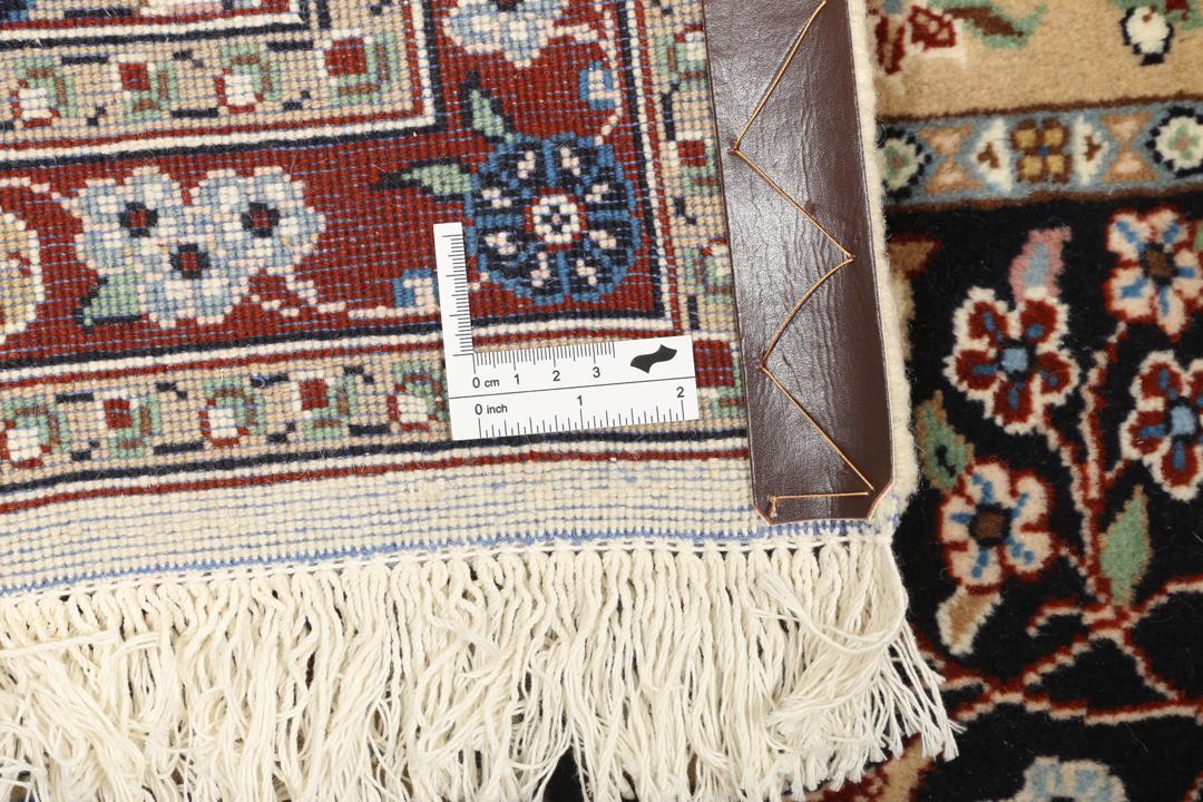 Een groot rechthoekig handgeknoopt Yazd-tapijt uit het Midden-Oosten met een veelkleurig tuinpaneelontwerp