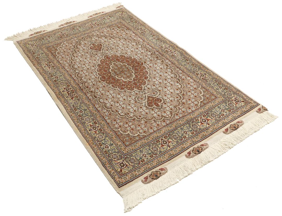 Håndknyttet Tabriz 50 Raj-tæppe fra Mellemøsten i beige nuancer