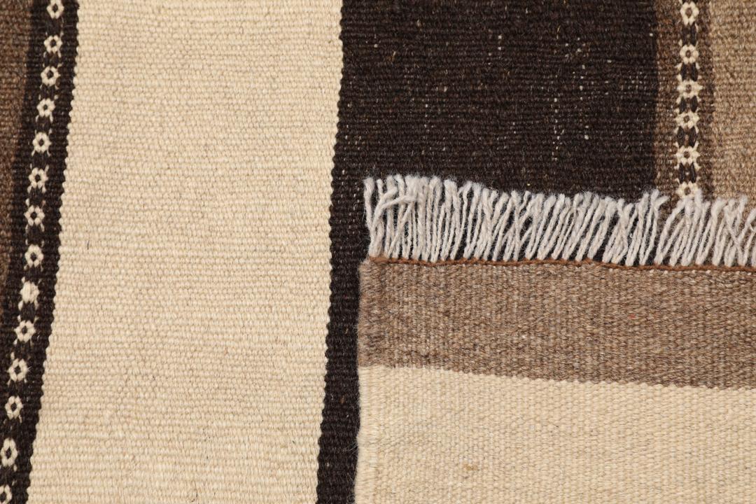 Håndvævet Kelim-tæppe fra Mellemøsten i brune og cremefarvede striber