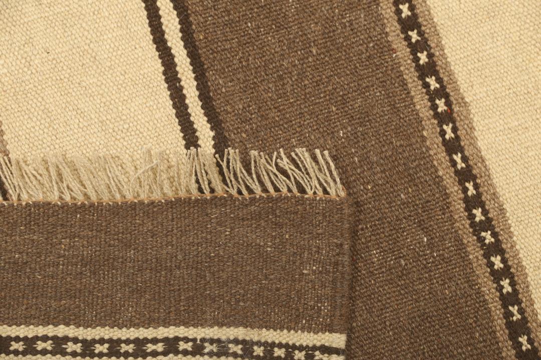 Håndvævet Kilim-tæppe fra Mellemøsten i brune nuancer
