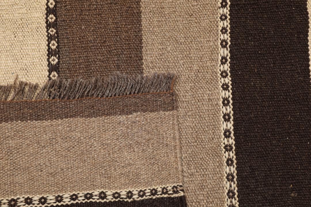 Håndvævet Kilim-tæppe fra Mellemøsten med brune og beige striber