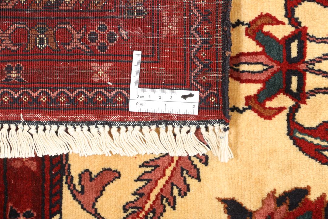Tapis Afghan Khal Mohammadi noué à la main en rouge et beige avec des motifs floraux