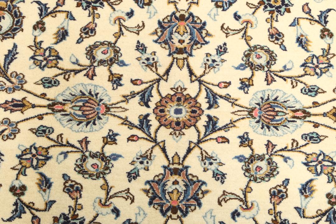 Hand-knotted Keshan rug from the Middle East in beige with floral patterns