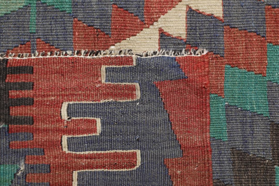 Tapis turc vintage avec motifs géométriques en losange multicolores