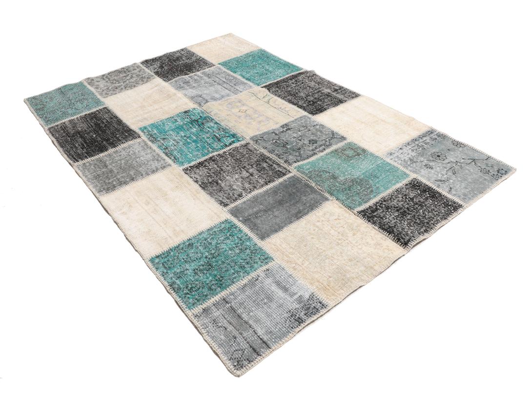 Een uniek patchwork vloerkleed uit Turkije met een multicolor design