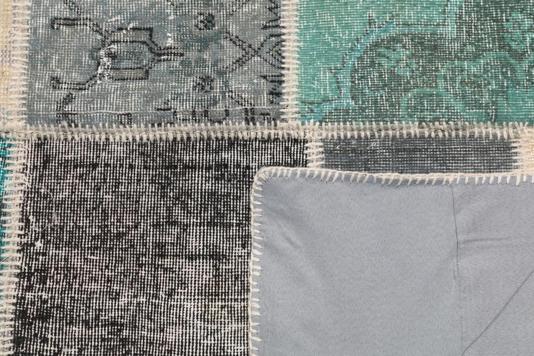 Een uniek patchwork vloerkleed uit Turkije met een multicolor design