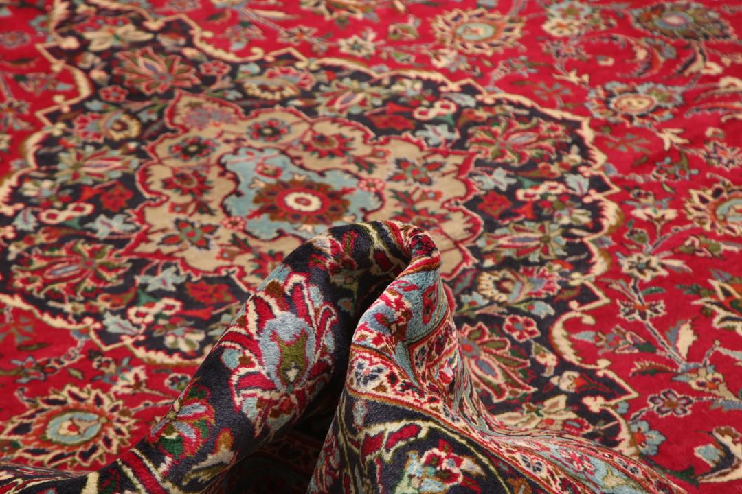 
    Mashad - Red / Pink - 293 x 385 cm
  