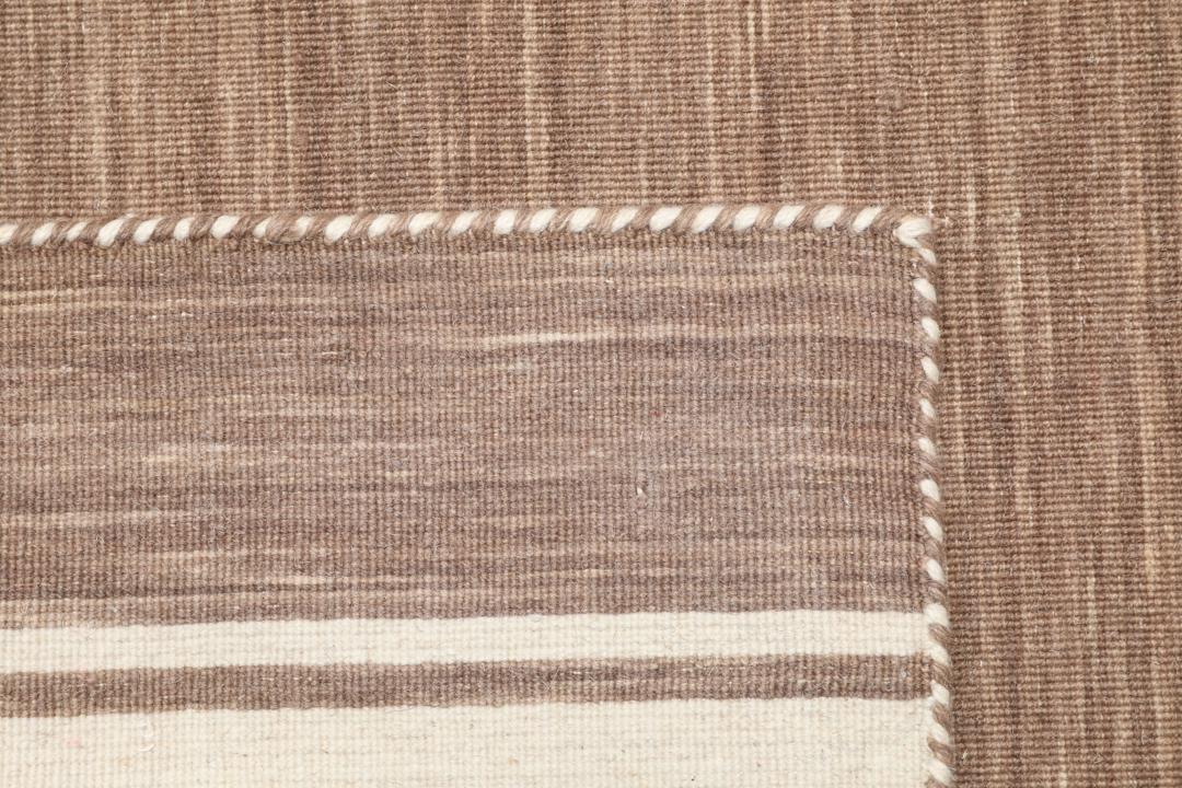 Ernst - Light brown / Off white - 170 x 240 cm