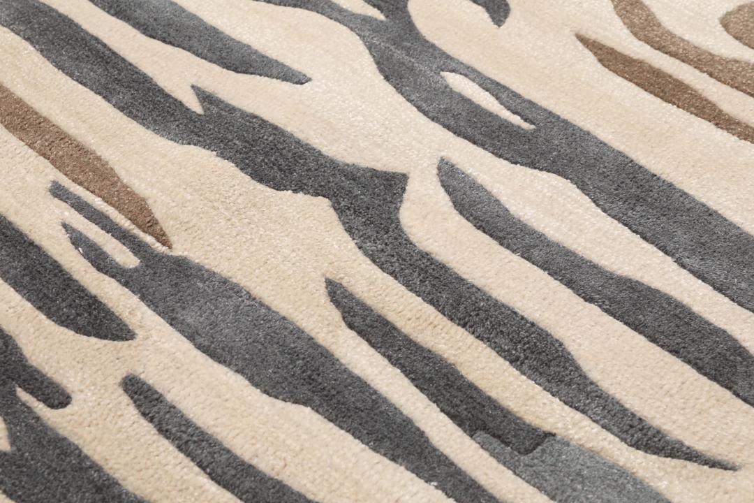 Love Tiger - Grey - 160 x 230 cm