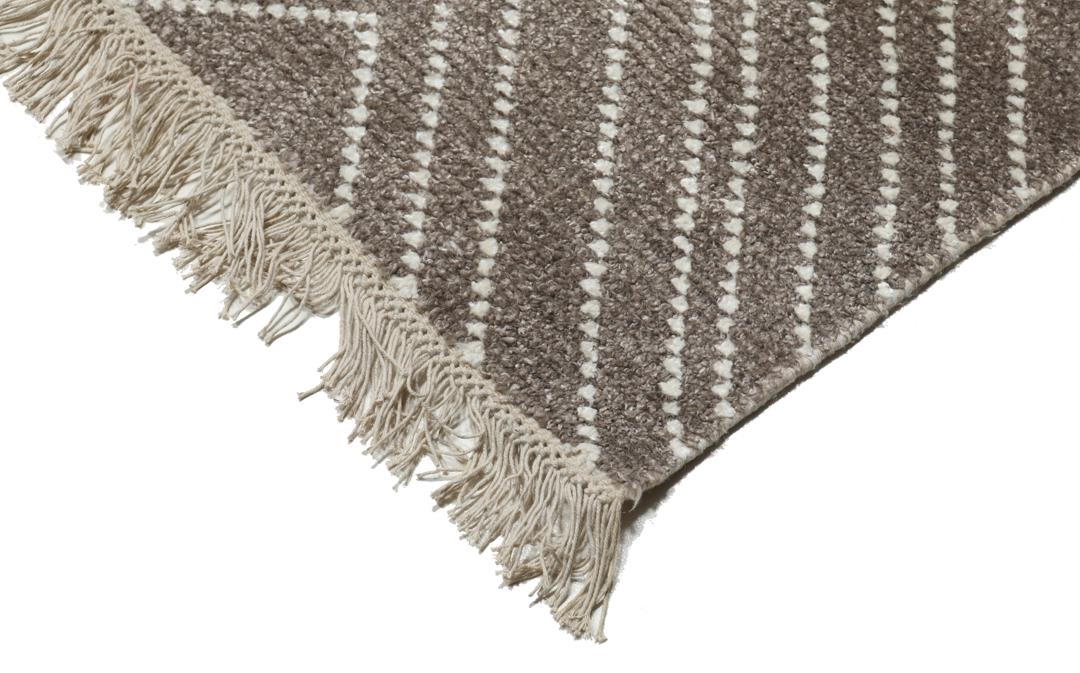 
    Vanice - Taupe brown - 160 x 230 cm
  