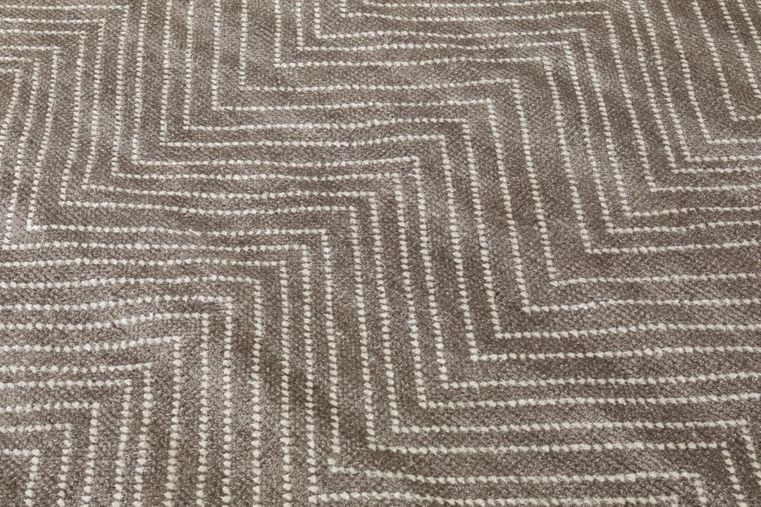 
    Vanice - Taupe brown - 160 x 230 cm
  