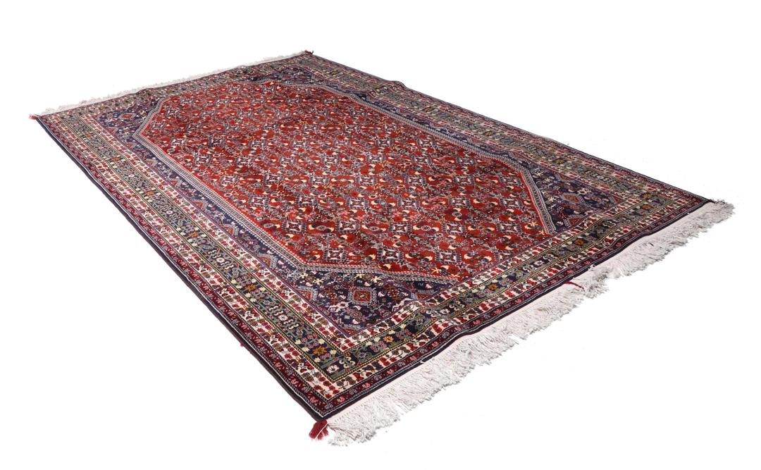 Tapis Gabbeh Kashkooli noué à la main originaire du Moyen-Orient dans des tons de rouge et bleu
