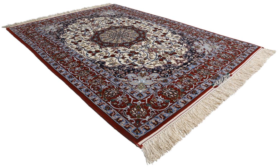 Handgeknoopt Isfahan tapijt uit het Midden-Oosten in rood en ivoor