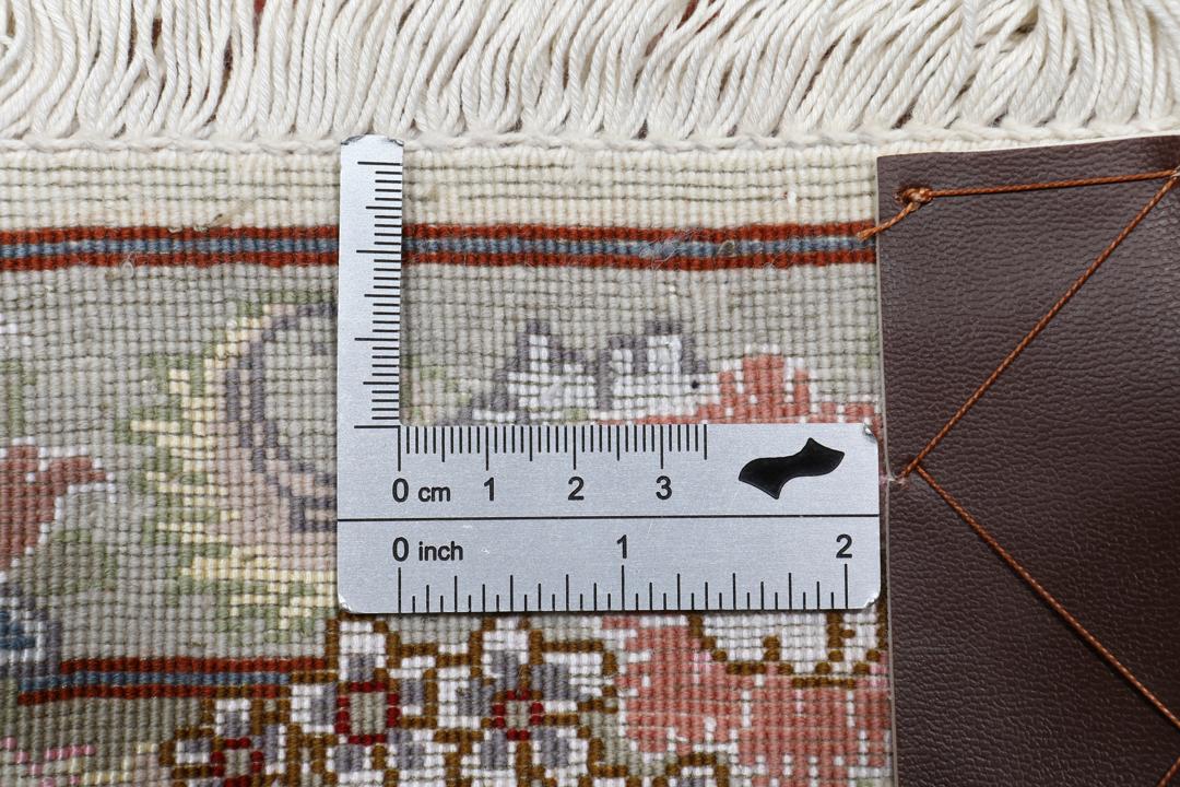 Handgeknoopt vierkant Tabriz-tapijt met bloemenmedaillon in multicolor