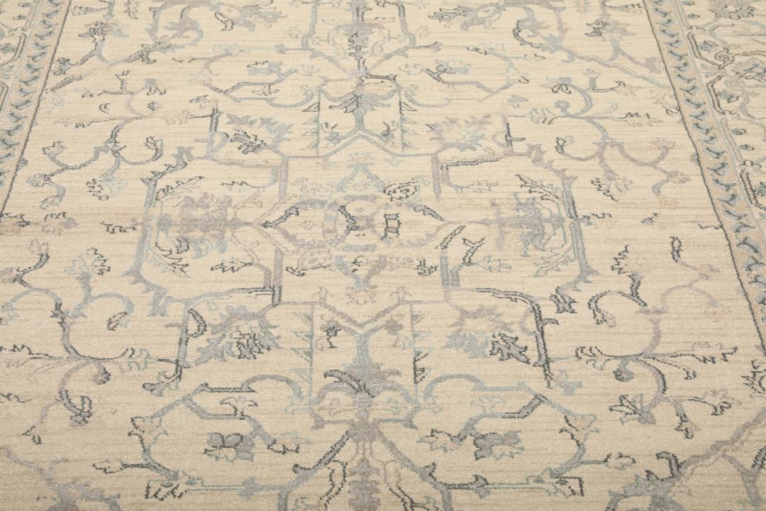 Beige tapijt met franje