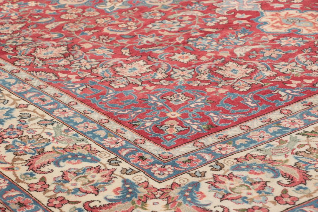Handgemaakt tapijt uit het Midden-Oosten in rood