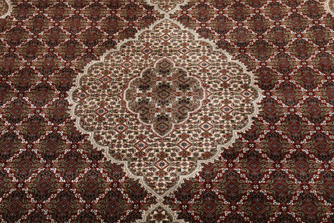 Handgeknoopt Tabriz-tapijt uit India in dieprode en beige tinten