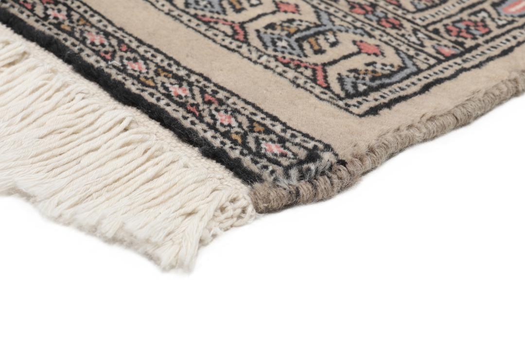 Hand-knotted Pakistan Bokhara 2ply rug in red with medallion motifs
