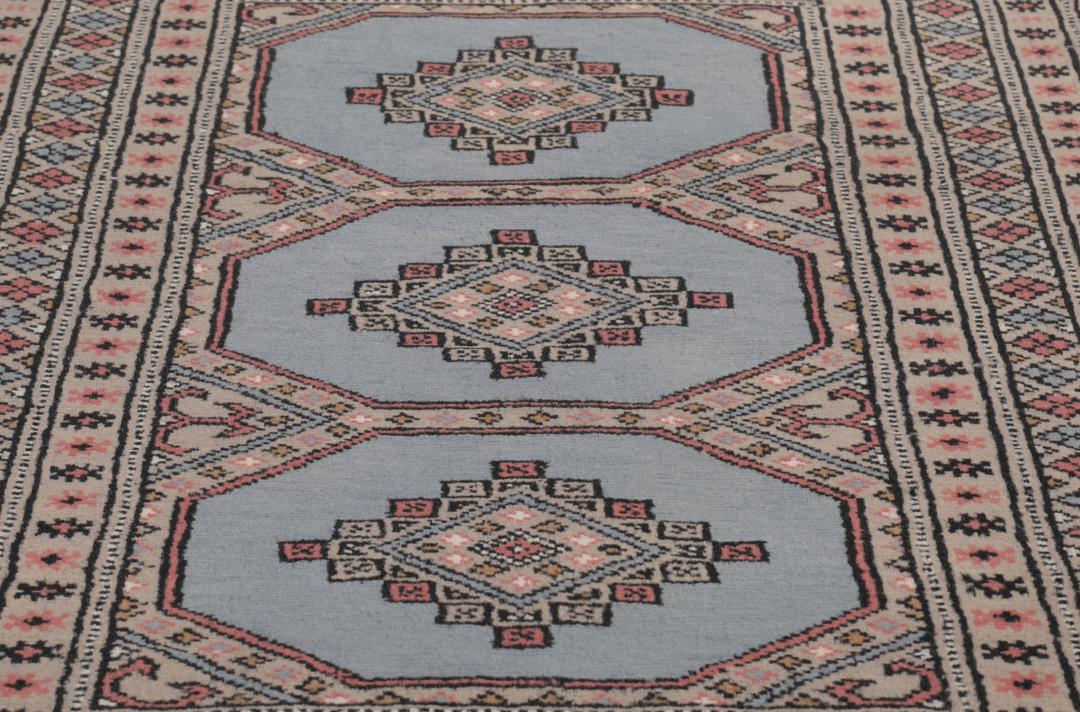 Handgeknoopt Pakistan Bokhara 2ply tapijt in blauwe en beige tinten