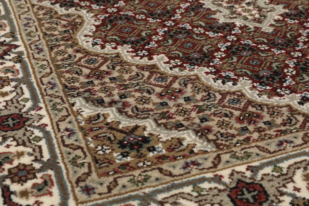 Ręcznie tkany dywan typu Tabriz z Indii w odcieniach czerwieni i beżu z centralnym medalionem