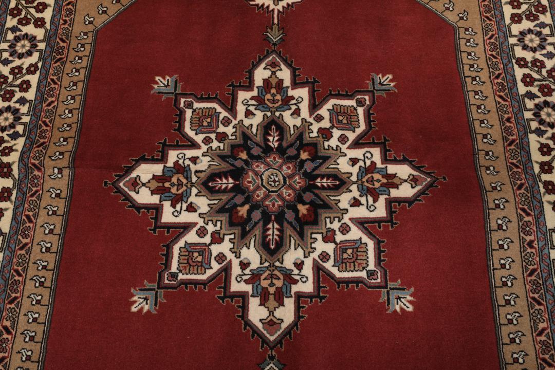 Ardebil Fine handgeknoopt tapijt uit het Midden-Oosten in tinten rood en beige