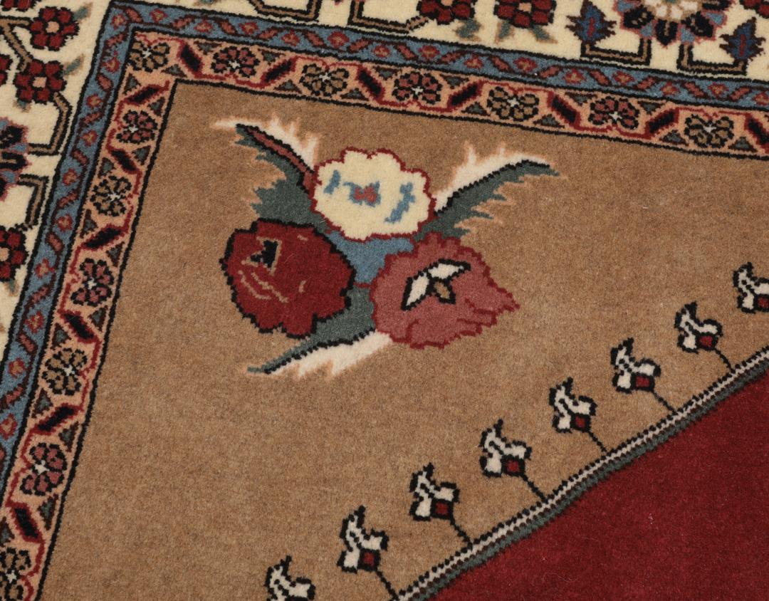 Ardebil Fine handgeknoopt tapijt uit het Midden-Oosten in tinten rood en beige