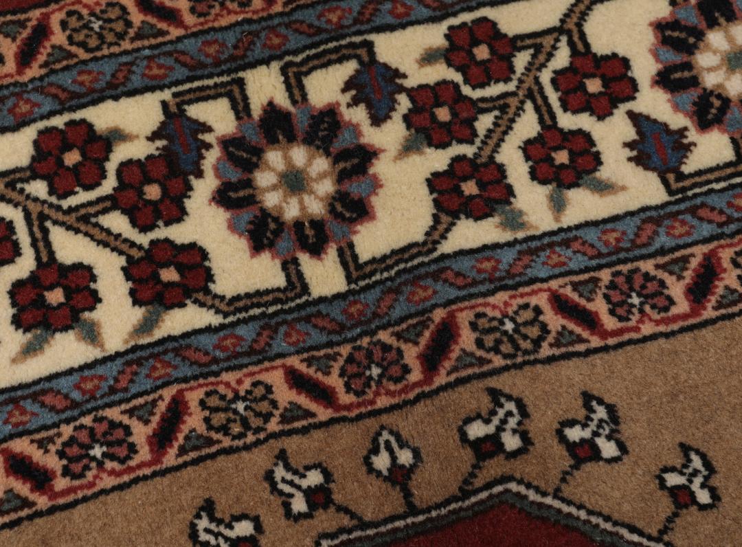 Ardebil Fine handgeknoopt tapijt uit het Midden-Oosten in tinten rood en beige
