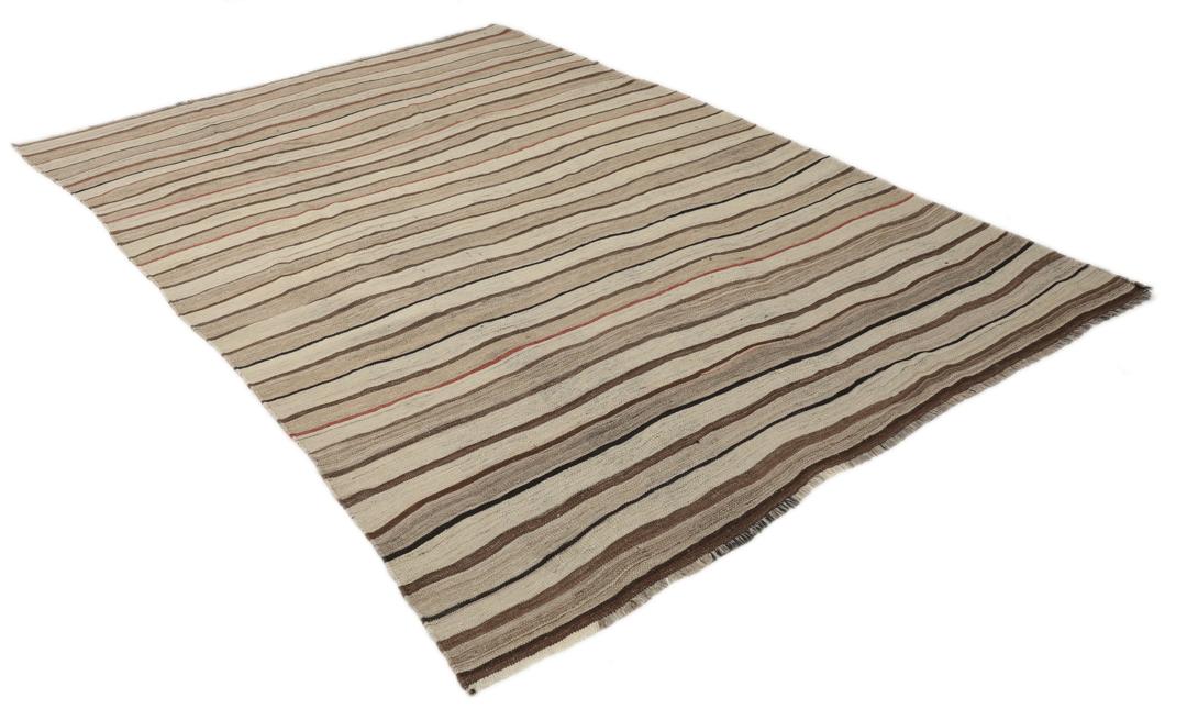 Tapis beige fait main du Moyen-Orient