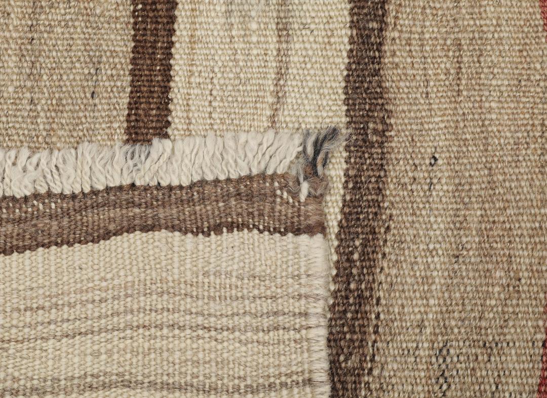 Tapis beige fait main du Moyen-Orient