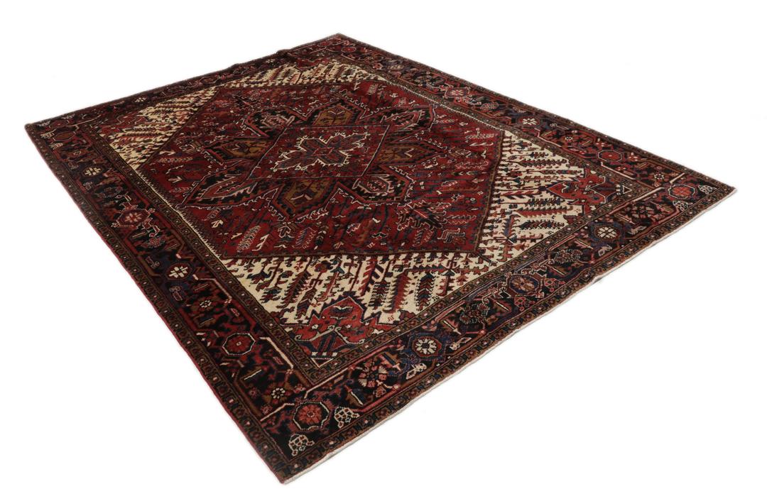
    Heriz - Black / Dark red - 213 x 281 cm
  