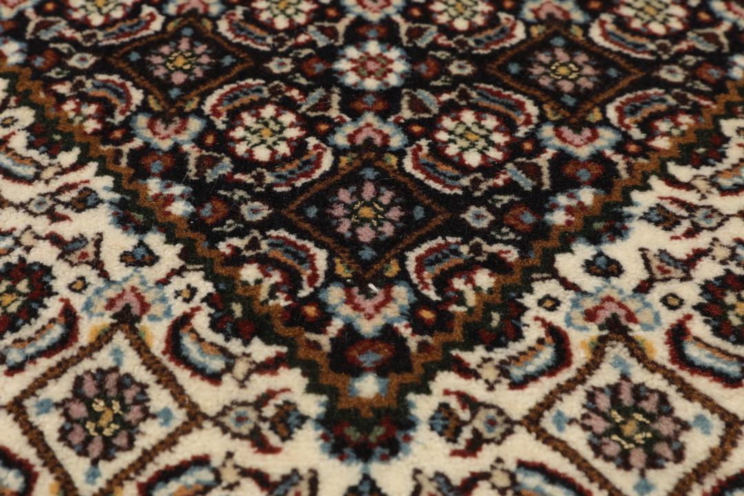 Handgeknoopte Moud-loper uit het Midden-Oosten in donkerrood en beige