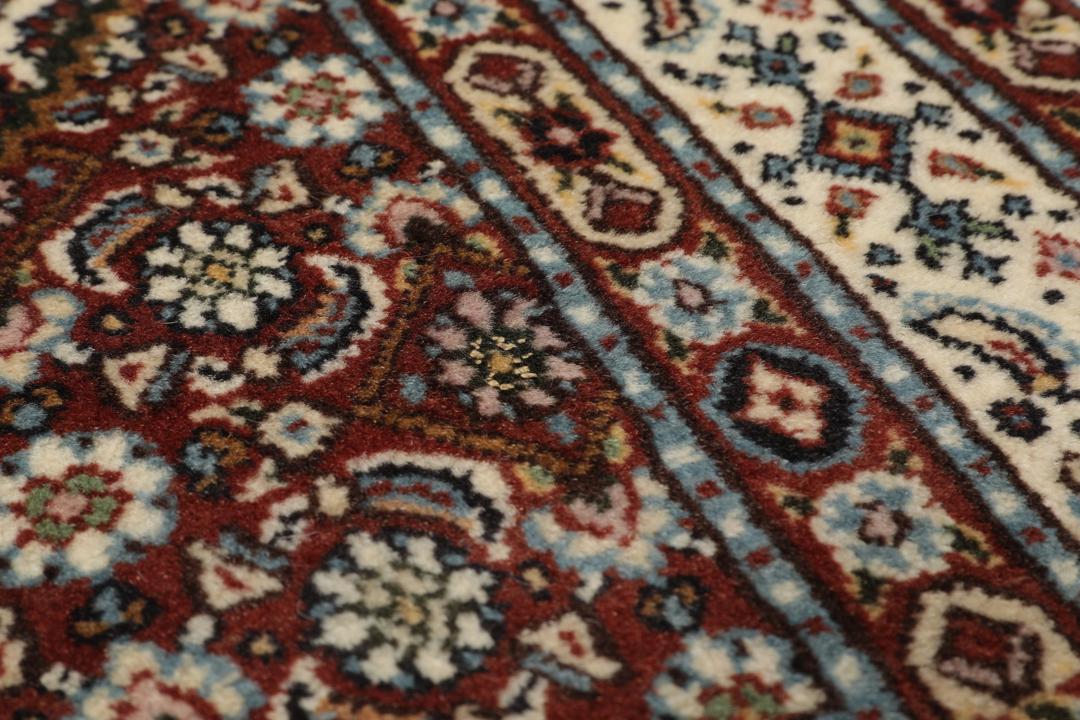 Handgeknoopte Moud-loper uit het Midden-Oosten in donkerrood en beige