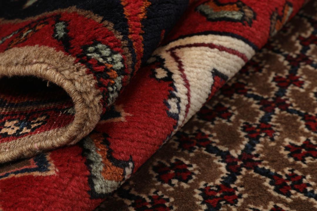 Koliai-tapijt uit het Midden-Oosten in meerkleurig