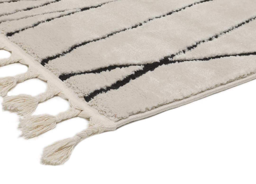 
    Kenitra - Cream white / Black - 200 x 300 cm
  
