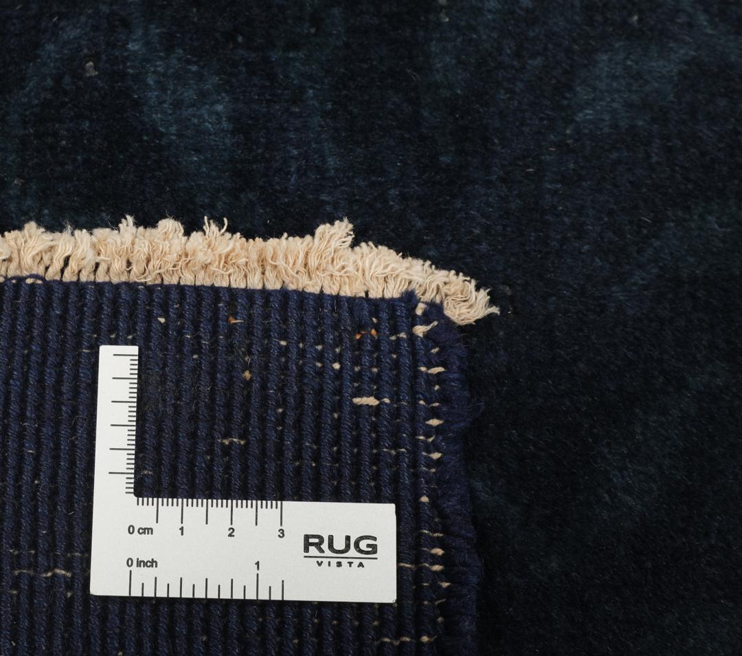 Antiek Chinees Nichols-tapijt in donkerblauw met florale details