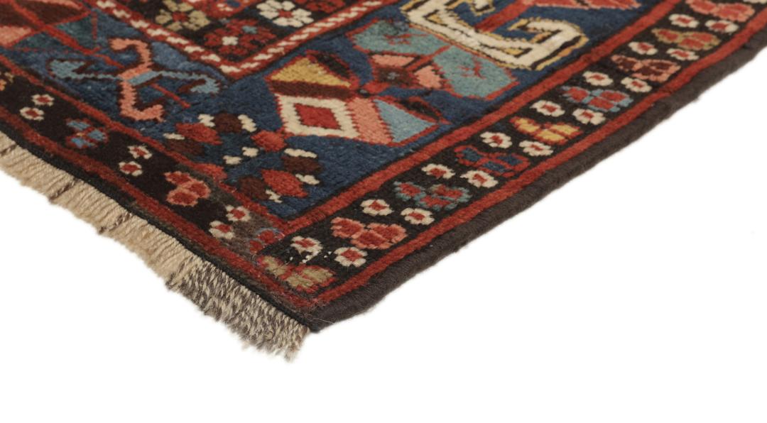 Antiek Shirvan-tapijt uit Azerbeidzjan in veelkleurig design met geometrische medaillonmotieven