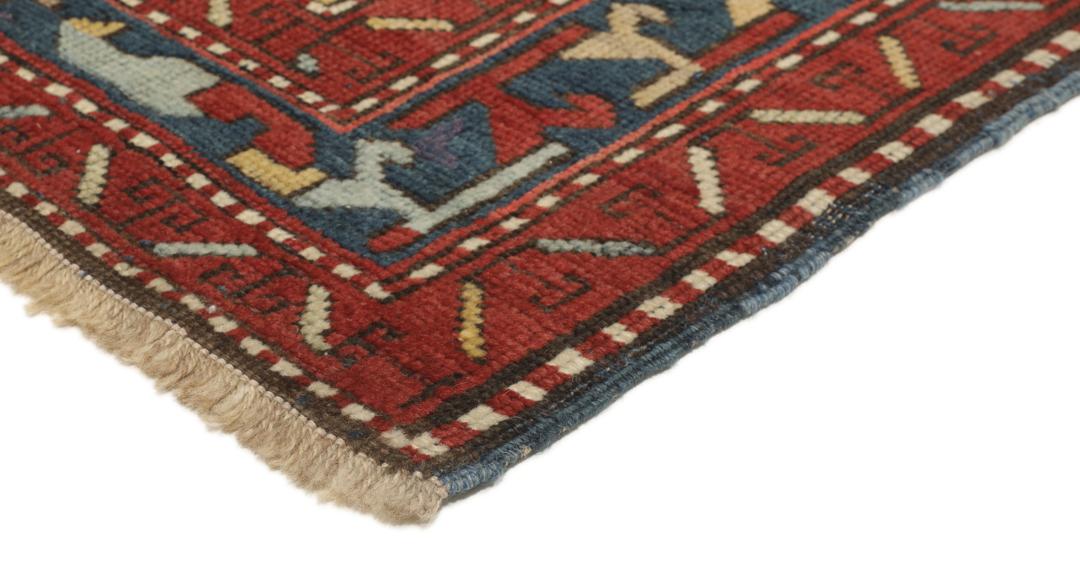 Antiek Karabag tapijt uit Azerbeidzjan met een rood en donkerblauw geometrisch ontwerp