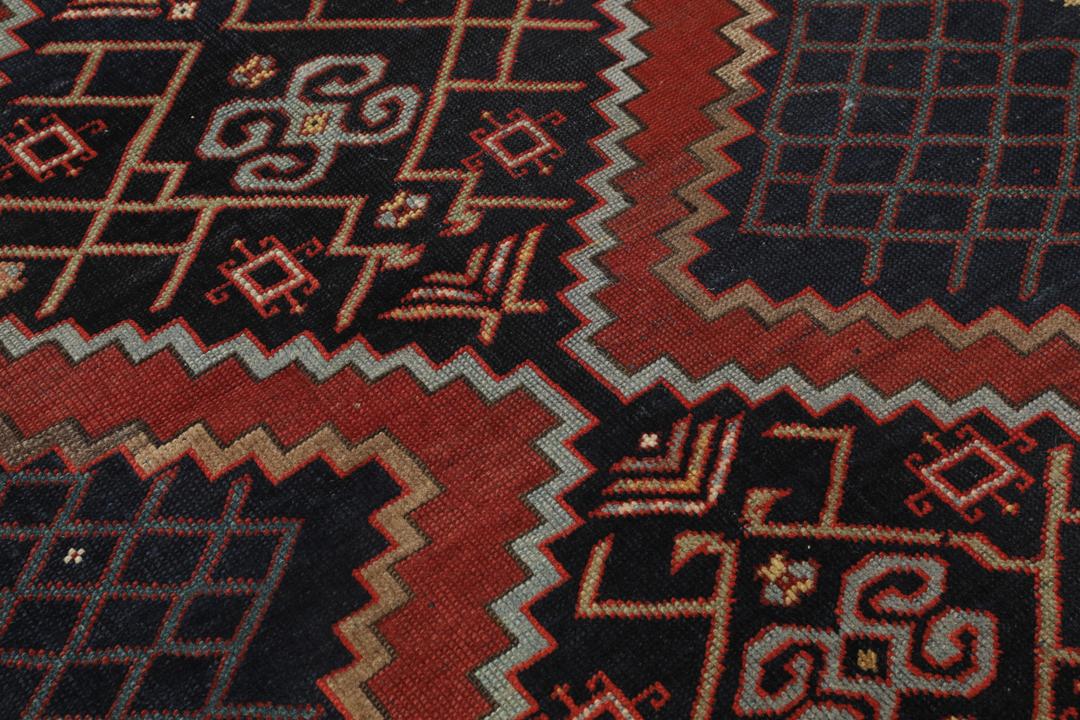 Antiek Karabag tapijt uit Azerbeidzjan met een rood en donkerblauw geometrisch ontwerp
