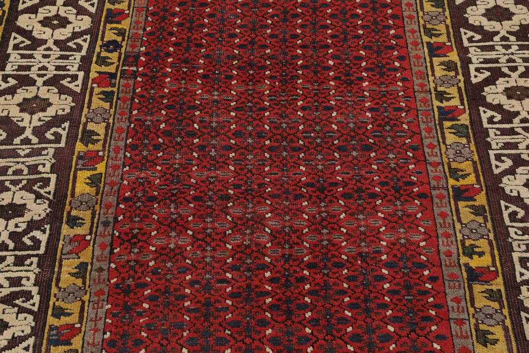 Antiek Shirvan-tapijt uit Azerbeidzjan in rood met geometrische motieven