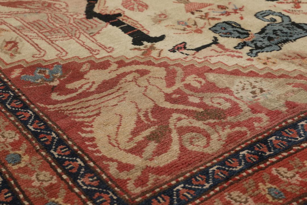 Antiek Shirvan-tapijt uit Azerbeidzjan in rood met figuratieve motieven