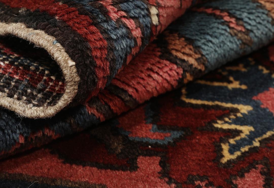 Antiek Shirvan-tapijt uit de Kaukasus in rood en blauw