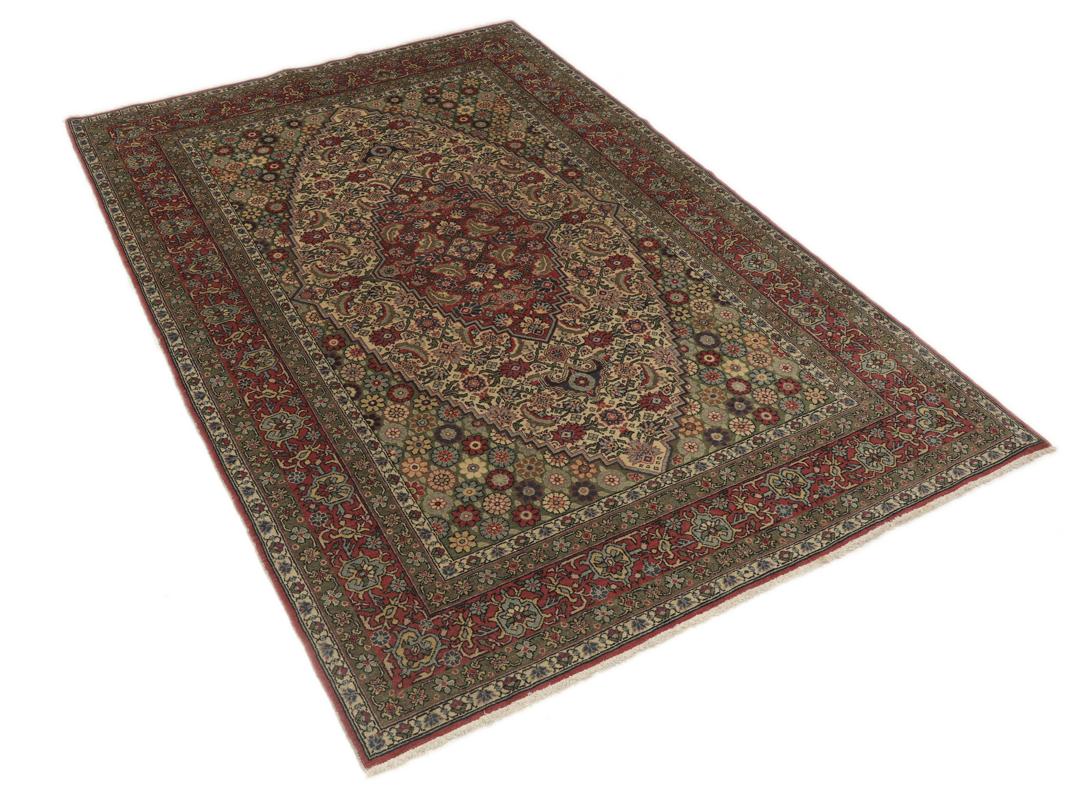 Håndlavet Tabriz-tæppe fra Persien i flerfarvet design