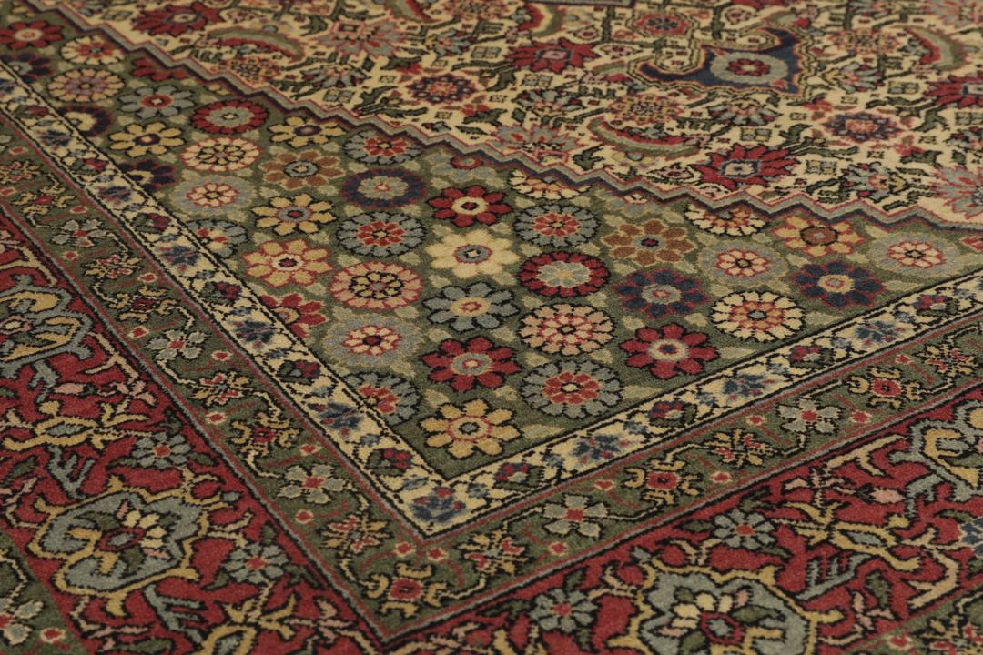 Håndlavet Tabriz-tæppe fra Persien i flerfarvet design