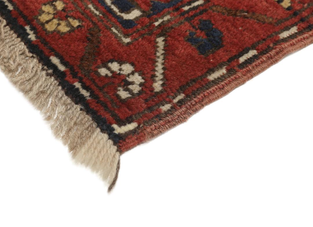 Antiek Lori Pambak-tapijt uit Azerbeidzjan met geometrische medaillons in rood en blauw