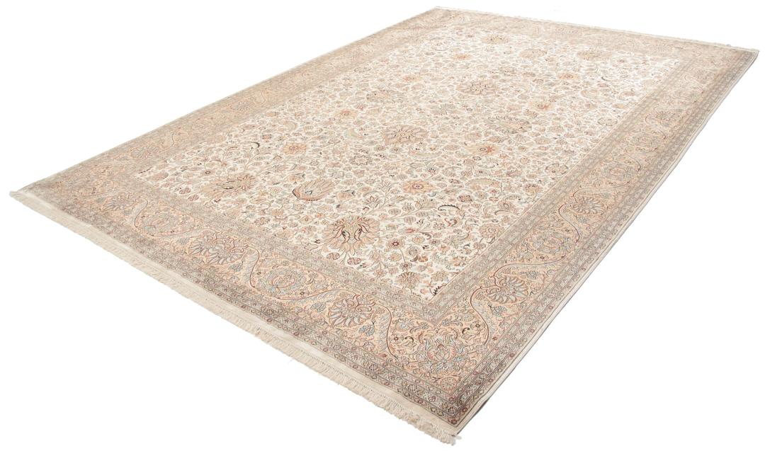 Handgeknoopt Indiaas Kashmir zijden tapijt met een complex beige bloempatroon